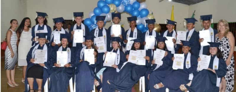 Promoción graduada Colegio San Martín de Tours